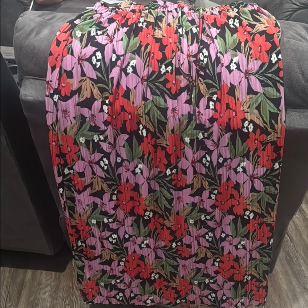 Floral Women's Skirt - Red and Pink